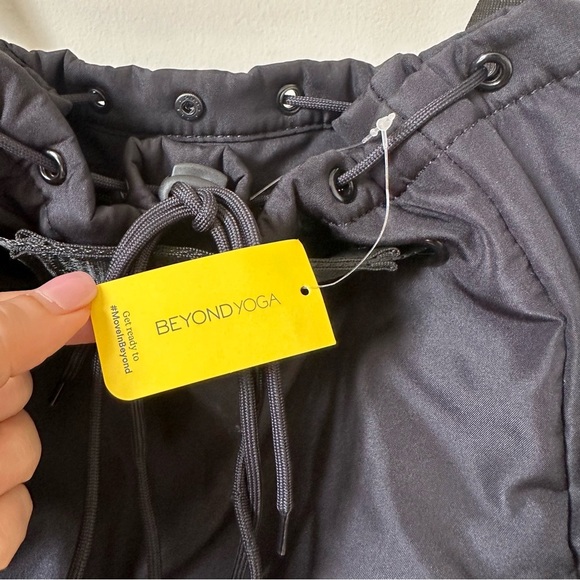 NWT Beyond Yoga Convertible Black Backpack Gym Bag - Picture 8 of 13